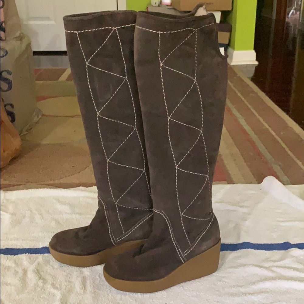 Wedge boots